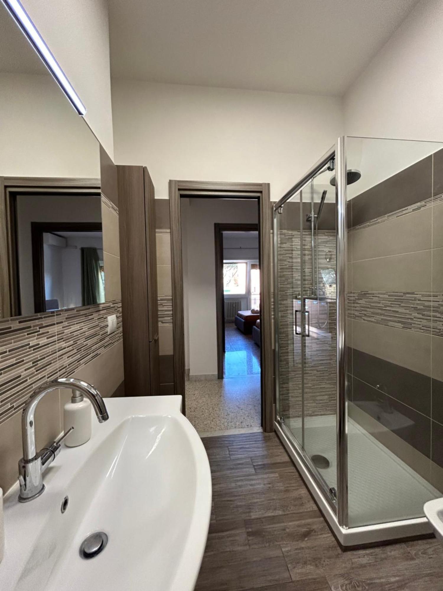 Prella House 50 Mt Da Metro B Jonio Appartamento *