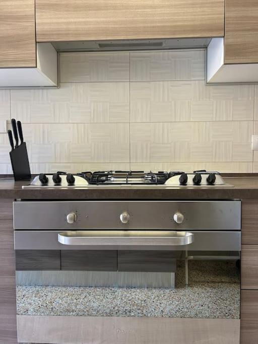 Prella House 50 Mt Da Metro B Jonio Appartamento *